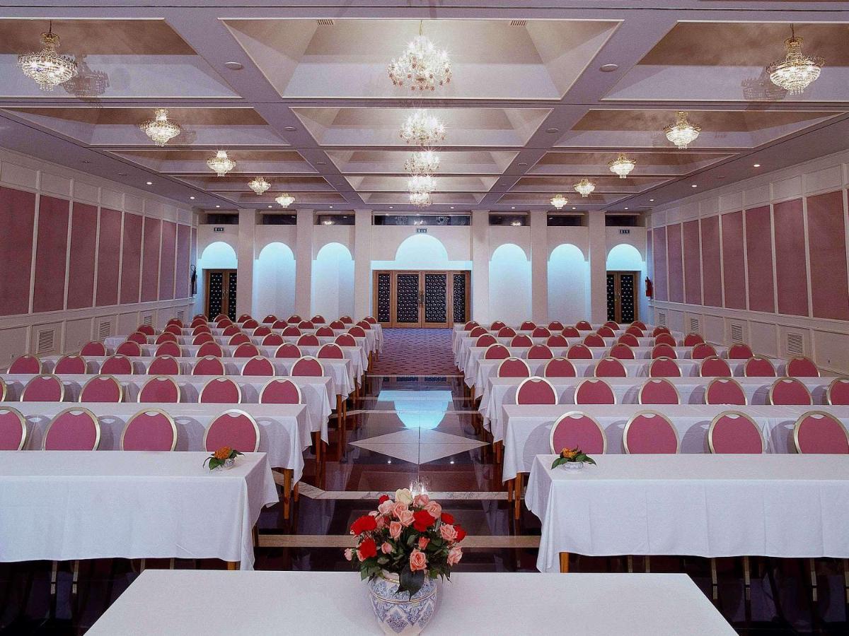 Hotel Mercure Alger Aéroport Dar el Beïda Esterno foto The ballroom