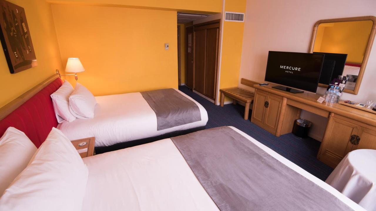 Hotel Mercure Alger Aéroport Dar el Beïda Esterno foto A typical room at a Mercure hotel