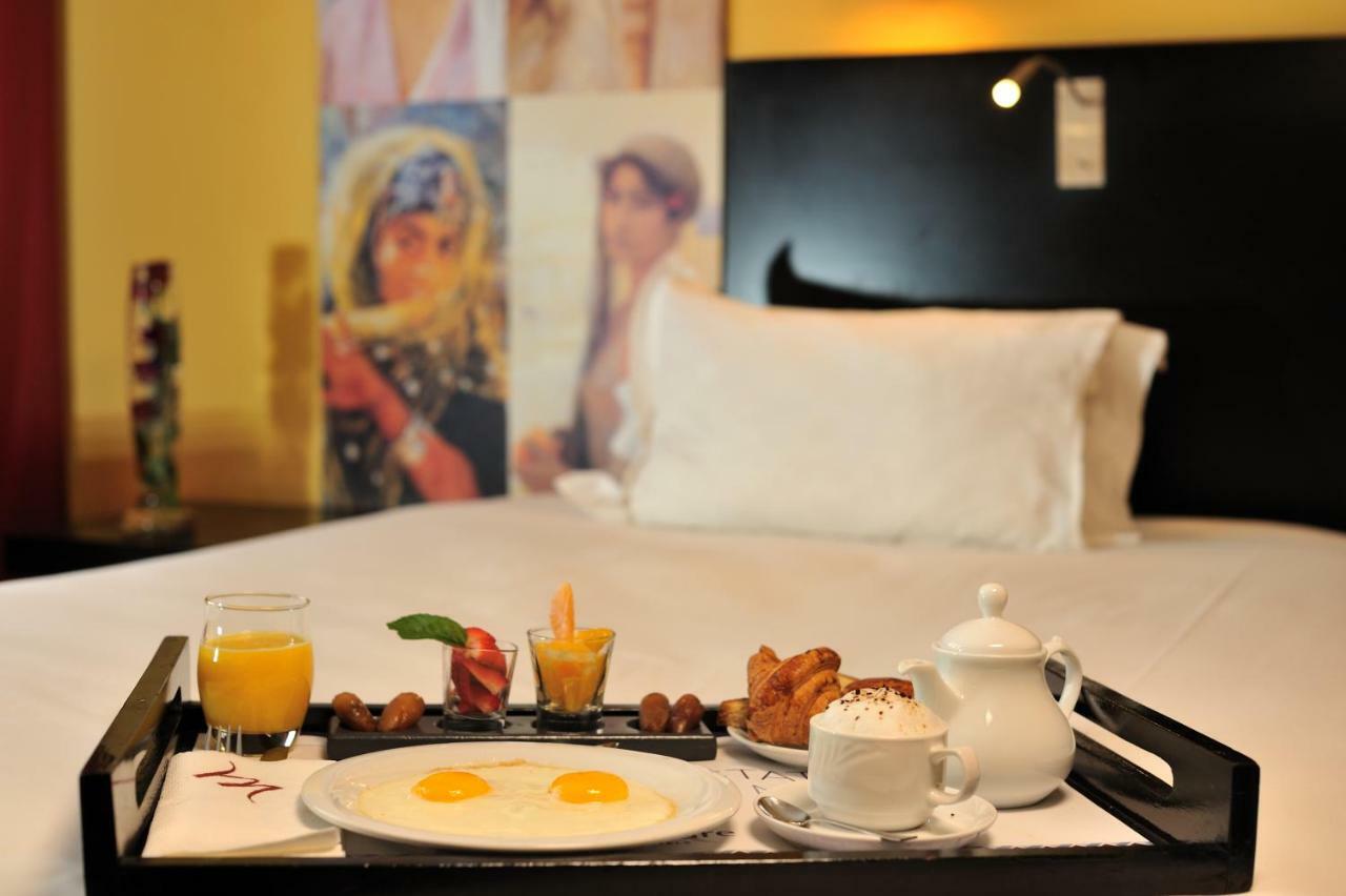 Hotel Mercure Alger Aéroport Dar el Beïda Esterno foto Room service