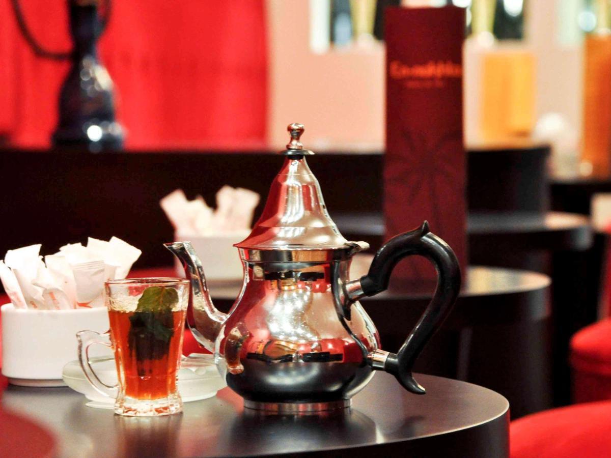 Hotel Mercure Alger Aéroport Dar el Beïda Esterno foto A pot of Moroccan tea